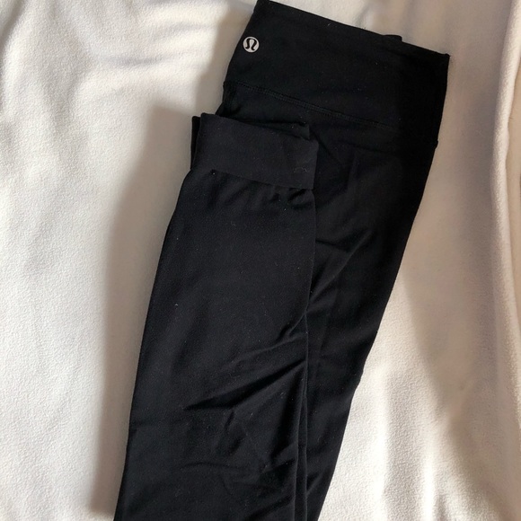 Black lululemon leggings